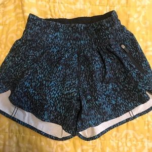 Lululemon tracker shorts